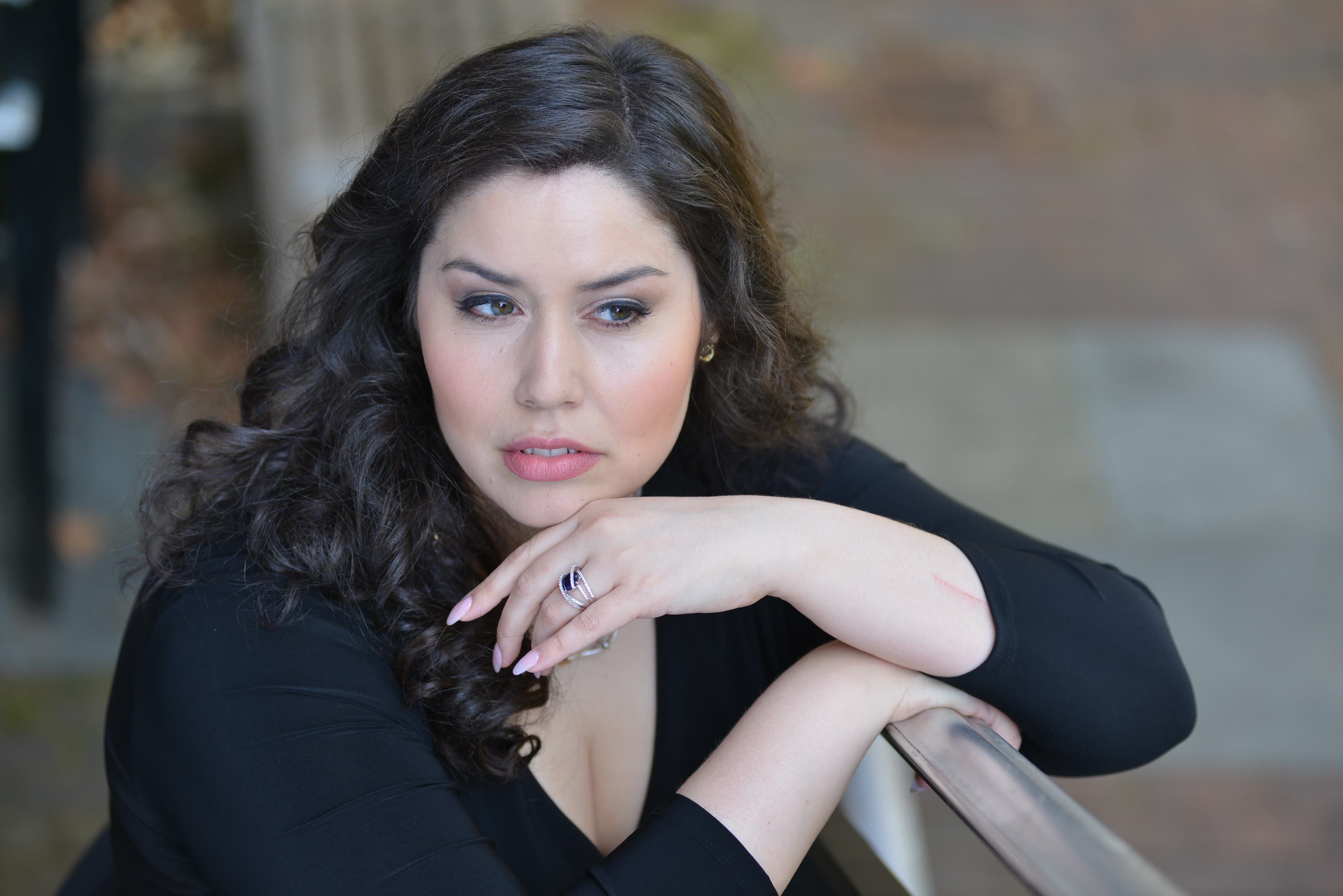 Vanessa Vasquez Headshot